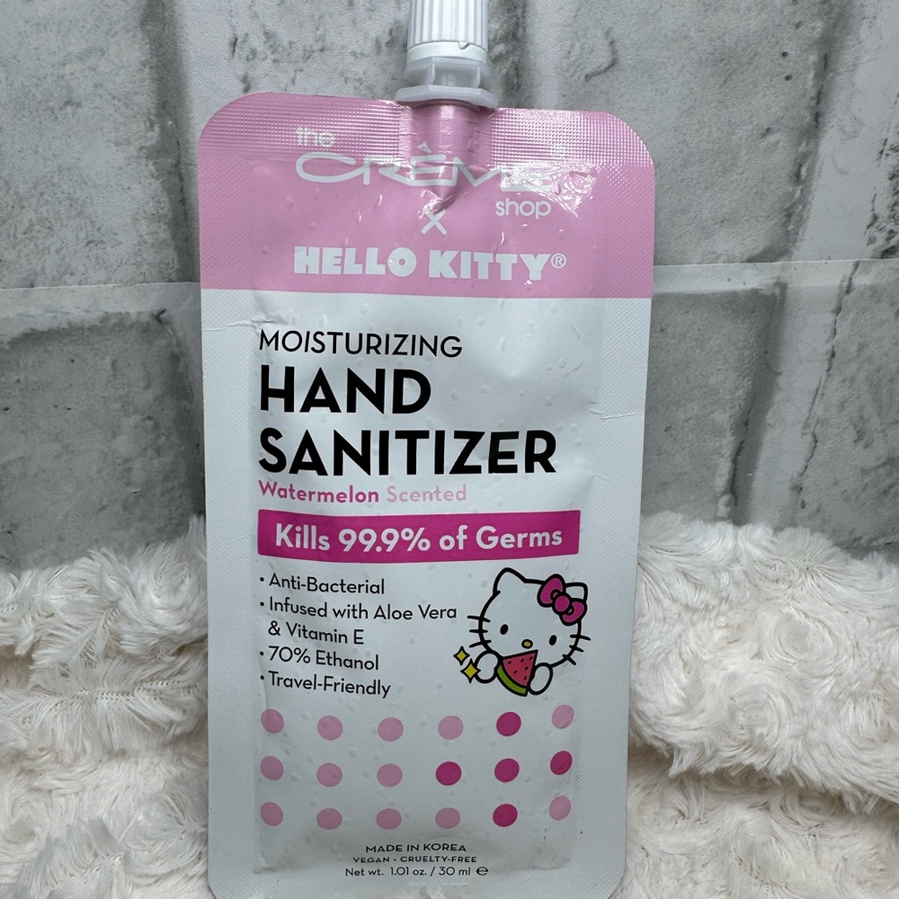 Hello Kitty Pink Bundle Gift Set - Picture 4 of 11